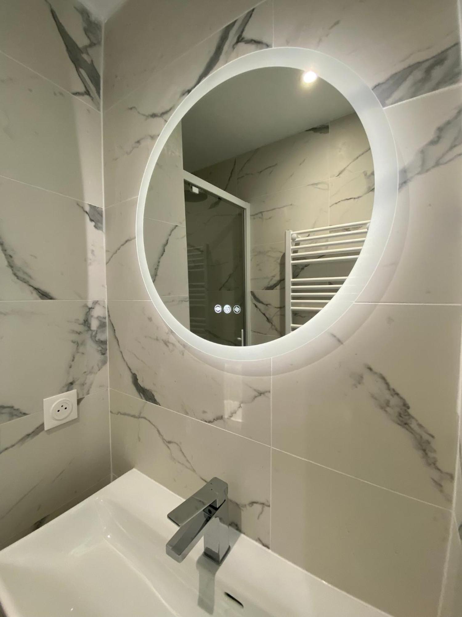 Appartement Face Mer Et Port Santa Lucia Climatise Et Wifi Saint-Raphaël 외부 사진